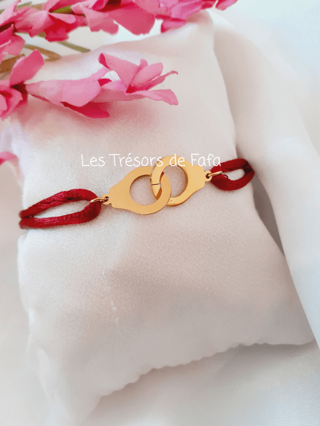 Bracelet menotte cordon rouge bordeaux