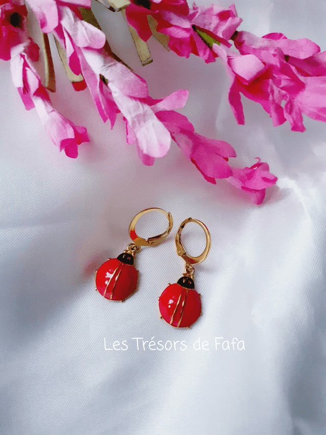 Boucles d&#039;oreilles coccinelle 